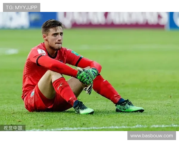 AC米兰多线作战压力显现，轮换体系稳定性承压，对赛季走势形成制约