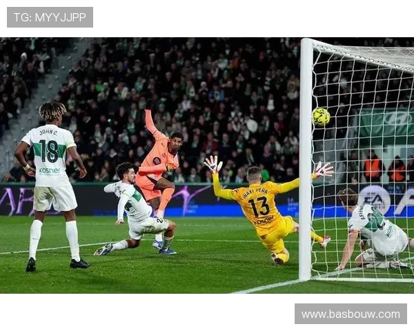 巴萨的边路利用不足，正在制约进攻效率的提升