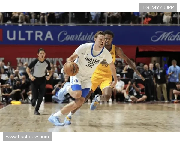 库珀·弗拉格无球跑动制造错位，拉开空间效率提升